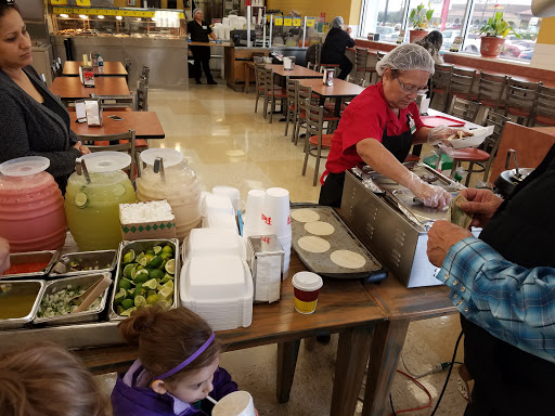 Grocery Store «Fiesta Mart Inc», reviews and photos, 275 NE 28th St, Ft Worth, TX 76106, USA