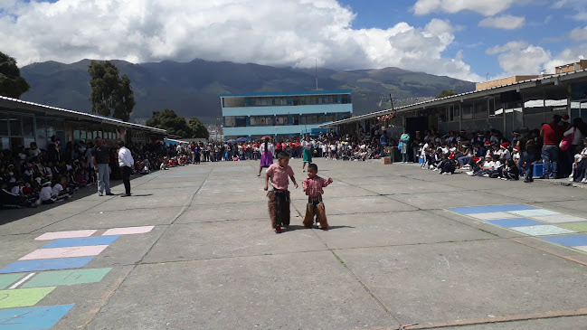Opiniones de Escuela Juan Francisco Leoro Vasquez en Quito - Escuela