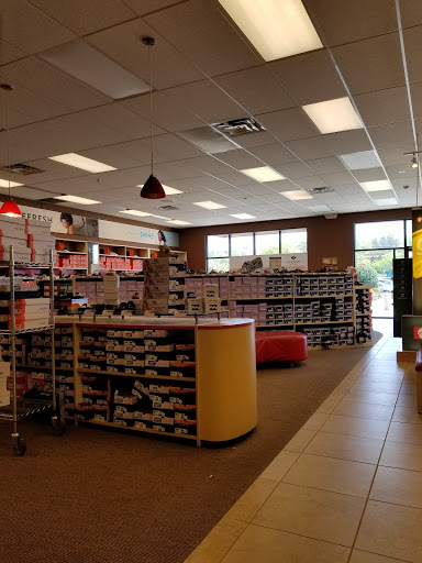 Shoe Store «Famous Footwear», reviews and photos, 5863 Spout Springs Rd, Flowery Branch, GA 30542, USA