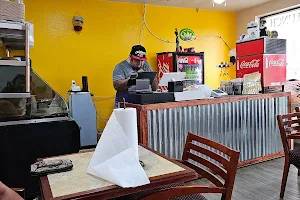 Chinelos Taqueria image