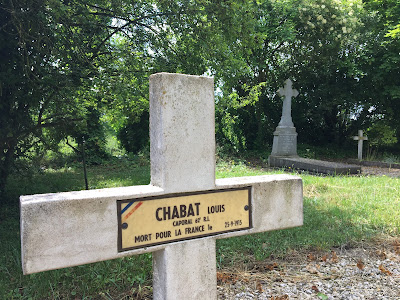 Cimetière Militaire de LAVAL-SUR-TOURBE à Laval-sur-Tourbe