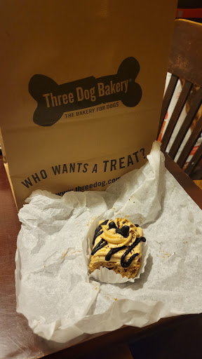 Pet Supply Store «Three Dog Bakery Inc», reviews and photos, 13904 Town Center Blvd # 200, Noblesville, IN 46060, USA