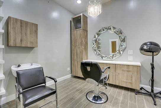 Salon Studio For Rent