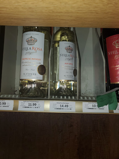 Wine Store «Total Wine & More», reviews and photos, 333 Crossroads Blvd, Cary, NC 27518, USA