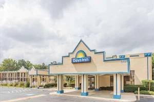 Days Inn by Wyndham Camp Springs/Andrews AFB DC Area image