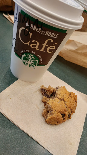 Book Store «Barnes & Noble Oxford Valley», reviews and photos, 210 Commerce Blvd, Fairless Hills, PA 19030, USA