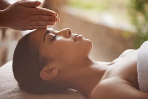 QUAN - Massage & Wellness image