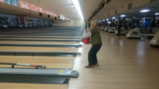 Bowling Alley «Novi Bowl Family Fun Center», reviews and photos, 21700 Novi Rd, Novi, MI 48375, USA