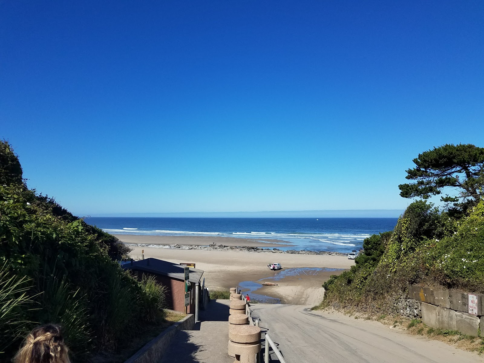 Foto de Lincoln City Beach com praia espaçosa