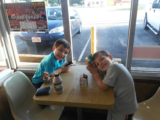 Donut Shop «Shipley Do-Nuts», reviews and photos, 507 W Moore Ave, Terrell, TX 75160, USA