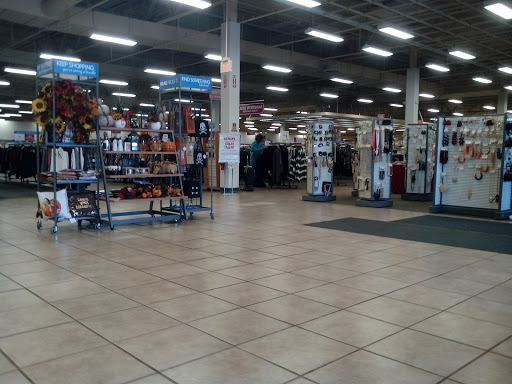 Clothing Store «Burlington Coat Factory», reviews and photos, 1555 S Lake St, Mundelein, IL 60060, USA
