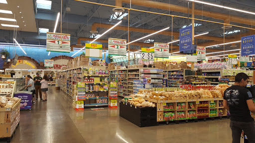 Supermarket «Vallarta Supermarkets», reviews and photos, 1951 W Clinton Ave, Fresno, CA 93705, USA