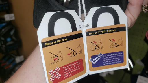 Pet Supply Store «Petco Animal Supplies», reviews and photos, 3975 Cascades Blvd #30, Kent, OH 44240, USA