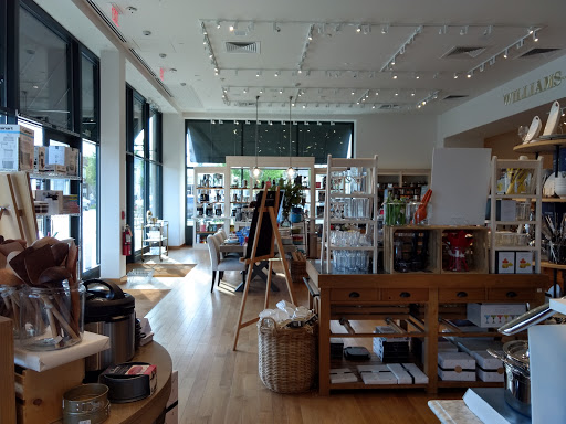 Kitchen Supply Store «Williams-Sonoma», reviews and photos, 2030 Bond St #180, Charlottesville, VA 22901, USA