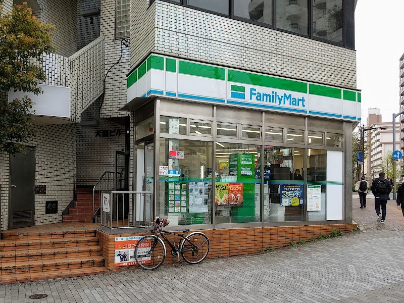 ファミリーマート 東陽町駅前店