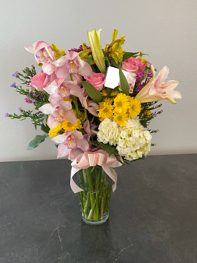 Florist «Roses Just Because/Hub Florist Of Lutz», reviews and photos, 18721 N Dale Mabry Hwy, Lutz, FL 33548, USA