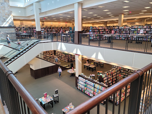 Book Store «Barnes & Noble», reviews and photos, 297 Oakbrook Center, Oak Brook, IL 60523, USA