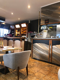 Atmosphère du Restaurant français Café de Paris à Calais - n°10
