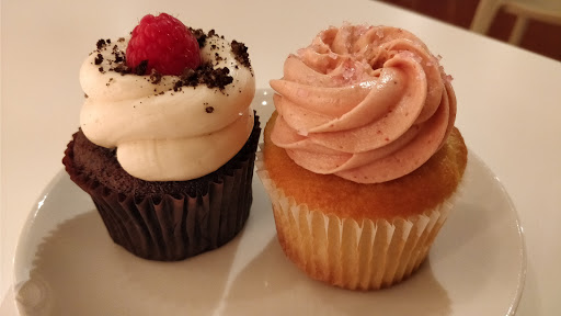 Bakery «Cream & Flutter», reviews and photos, 114 N Walnut St, Champaign, IL 61820, USA