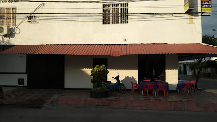 Restaurante San Carlos - a 4-144,, Cra. 7 #42, Espinal, Tolima, Colombia