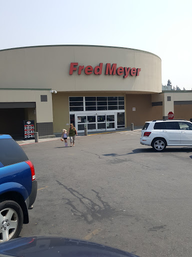 Fred Meyer, 14300 1st Avenue South, Burien, WA 98168, USA, 