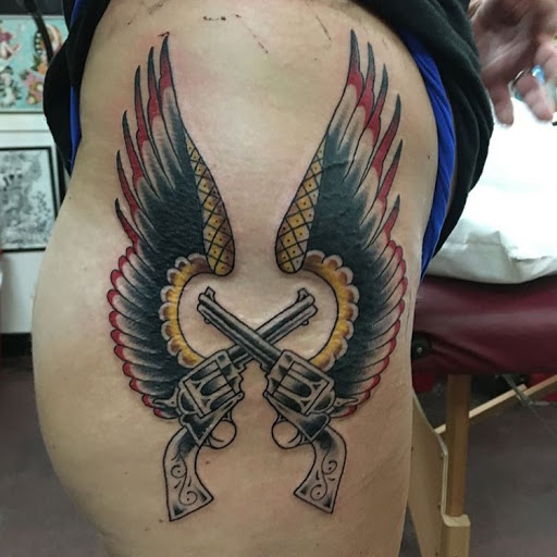 Tattoo Shop «American Graffiti Tattoo & Piercing», reviews and photos, 608 12th St, Sacramento, CA 95814, USA