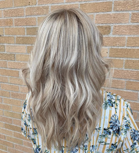 Beauty Salon «Hollywood Blonde Salon», reviews and photos, 140 N Kingshighway St, St Charles, MO 63301, USA