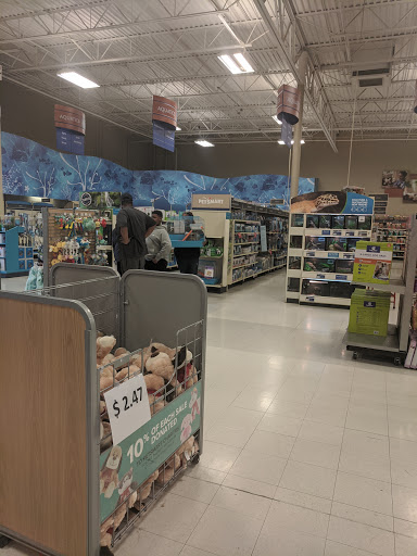 Pet Supply Store «PetSmart», reviews and photos, 1421 Carl D Silver Parkway, Fredericksburg, VA 22401, USA