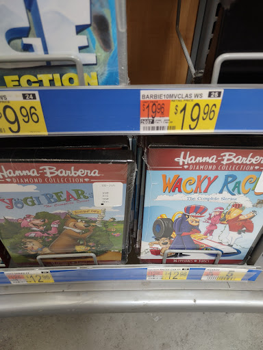 Department Store «Walmart Supercenter», reviews and photos, 638 Quequechan St, Fall River, MA 02721, USA