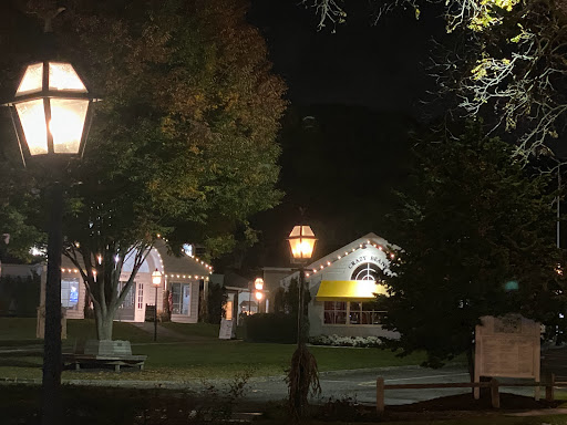 Shopping Mall «Stony Brook Village Center», reviews and photos, 111 Main St, Stony Brook, NY 11790, USA