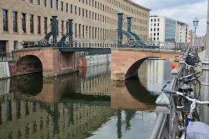 Jungfernbrücke image