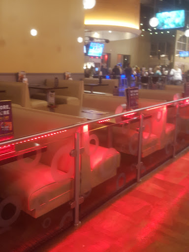 Restaurant «Main Event Entertainment», reviews and photos, 24401 Katy Fwy, Katy, TX 77493, USA