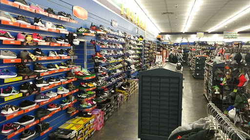Sporting Goods Store «Big 5 Sporting Goods», reviews and photos, 921 E Southern Ave, Tempe, AZ 85282, USA