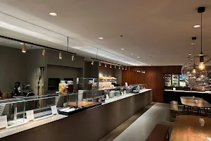 Cathay Pacific — The Pier, Business Lounge image
