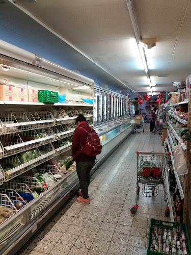 Lian Hua GmbH - Supermarkt