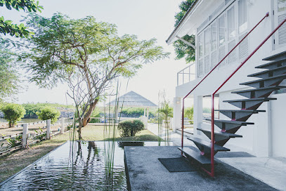 Chez Pipli: Baan Song Nam บ้านสองน้ำ
