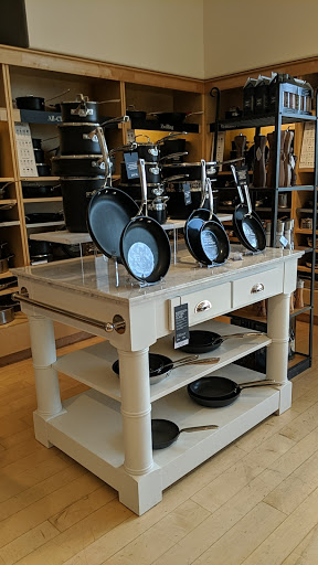 Kitchen Supply Store «Williams-Sonoma», reviews and photos, 9722 Great Hills Trail #150, Austin, TX 78759, USA