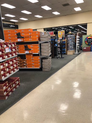 Shoe Store «Shoe Carnival», reviews and photos, 3408 S Glenstone Ave, Springfield, MO 65804, USA