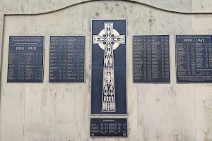 Neilston War Memorial image