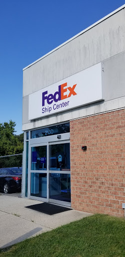 Shipping and Mailing Service «FedEx Ship Center», reviews and photos, 2130 Baldwin Ave, Crofton, MD 21114, USA