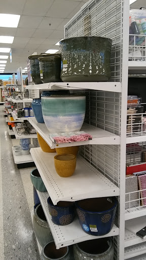 Clothing Store «Ross Dress for Less», reviews and photos, 30 Malphrus Rd, Bluffton, SC 29910, USA