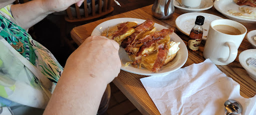 American Restaurant «Cracker Barrel Old Country Store», reviews and photos, 1195 St Augustine Rd, Valdosta, GA 31601, USA