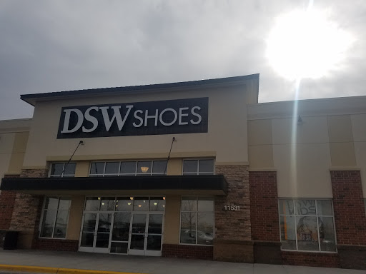 Shoe Store «DSW Designer Shoe Warehouse», reviews and photos, 11531 Fountains Dr, Maple Grove, MN 55369, USA