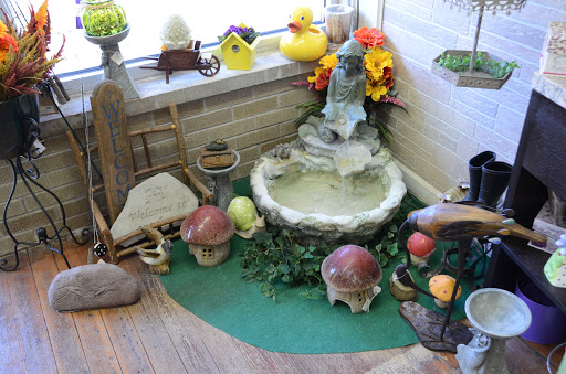 Florist «Yorkville Flower Shoppe», reviews and photos, 216 S Bridge St, Yorkville, IL 60560, USA