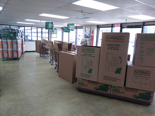 Truck Rental Agency «U-Haul Moving & Storage of Takoma Park», reviews and photos, 6889 New Hampshire Ave, Takoma Park, MD 20912, USA