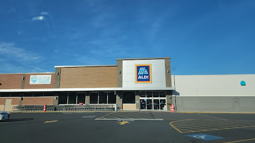 Supermarket «ALDI», reviews and photos, 1302 Lititz Pike, Lancaster, PA 17601, USA
