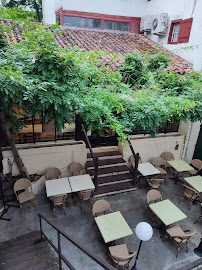 Atmosphère du Restaurant basque Restaurant Oillarburu à Saint-Jean-Pied-de-Port - n°5