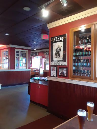 Barbecue Restaurant «Red Hot & Blue - Leesburg, VA», reviews and photos, 541 E Market St, Leesburg, VA 20176, USA