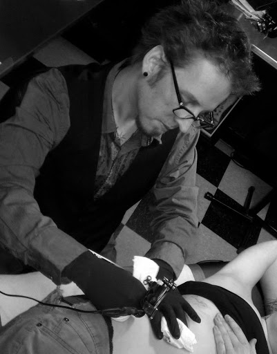 Tattoo Shop «About Time Tattoo and Body Piercing», reviews and photos, 295 Daniel Webster Hwy #4b, Nashua, NH 03060, USA