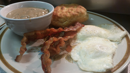 American Restaurant «Two Dads Cafe n Catering», reviews and photos, 301 E Sullivan St, Kingsport, TN 37660, USA